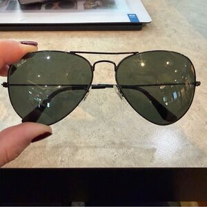 Ray-Ban Black Aviator Sunglasses
